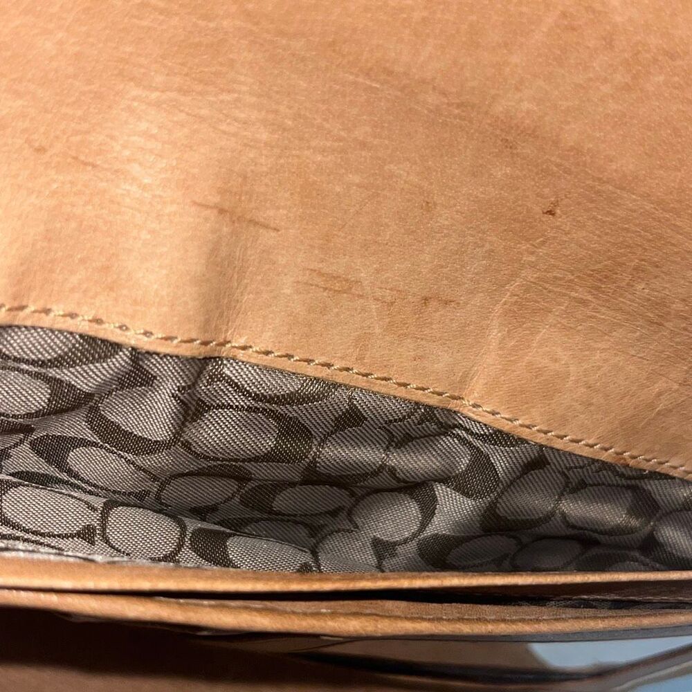 Coach Women's Light Tan Hampton Bill Card Coin Tri-Fold Leather Wallet - Picture 11 of 11